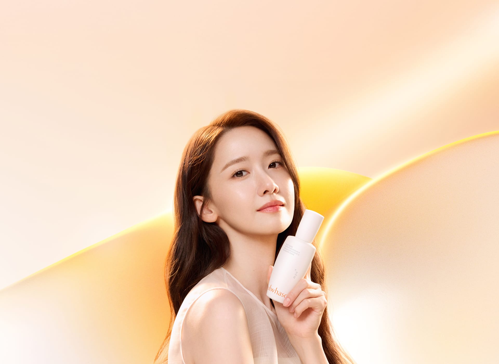 Sulwhasoo model Yoona holding first care activating in her hand